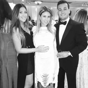 Meet your Posher, Mina